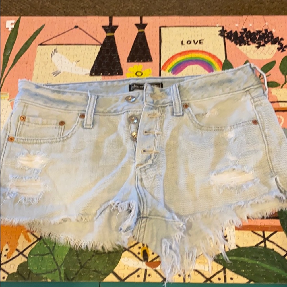 ABERCROMBIE AND FITCH DENIM SHORTS